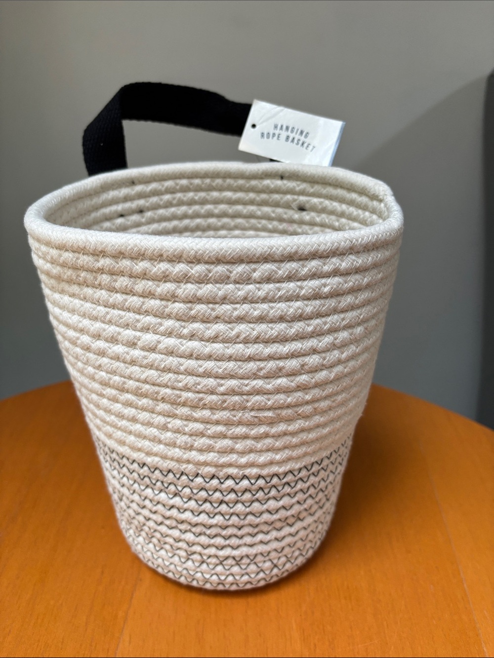Hanging rope basket